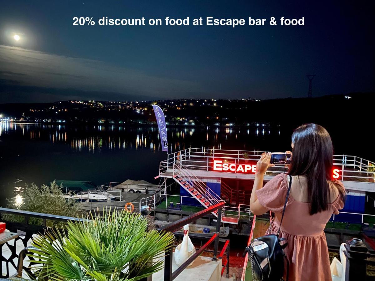 Escape Pensiune Bechet Экстерьер фото